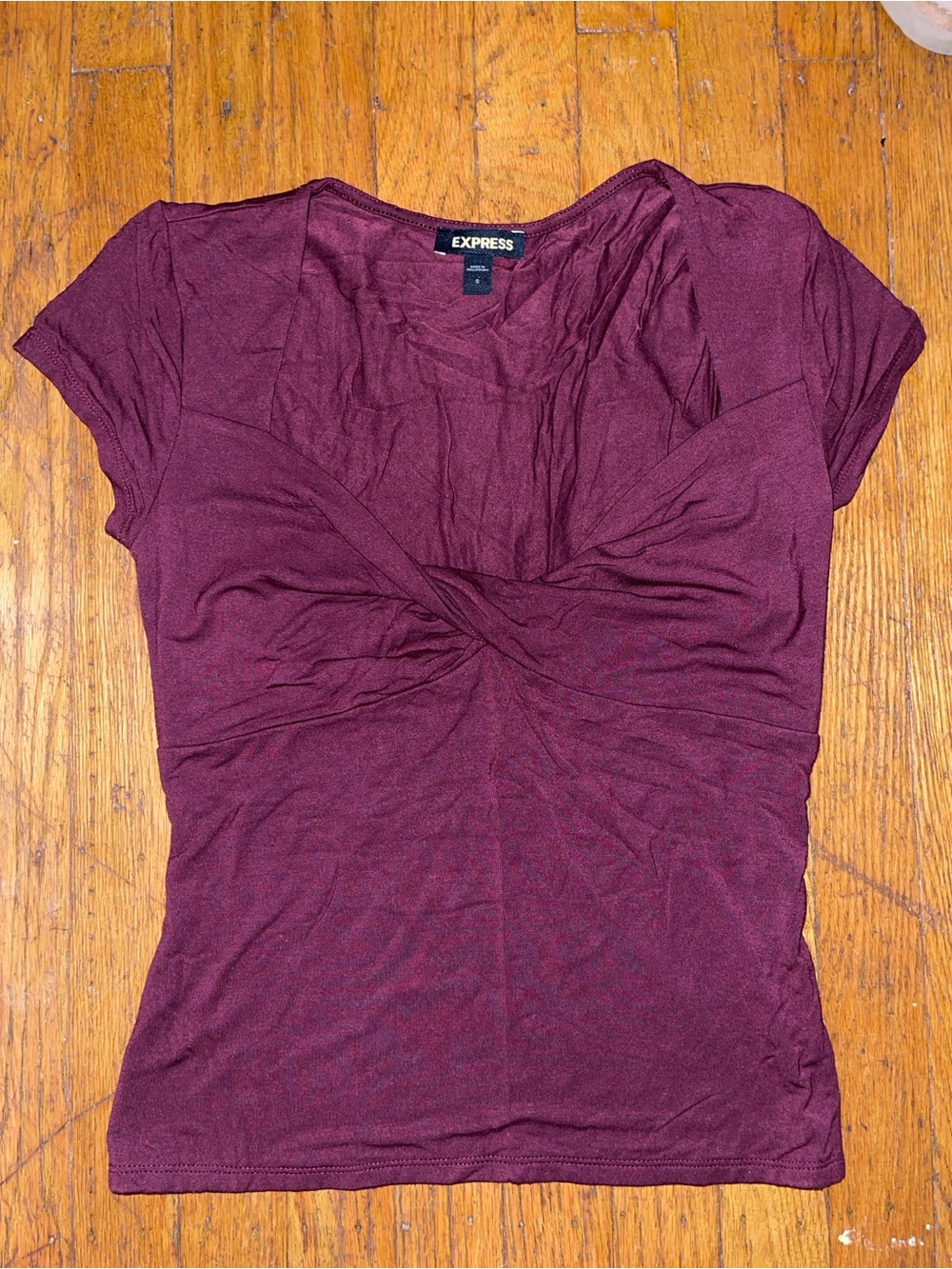 Express Women's Twist-Front Short Sleeve Top — Deep Plum